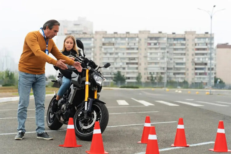 autoescuela-moto-carne