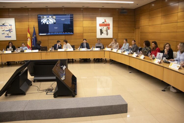 benzina-expone-dificultades-imserso-ministro-001