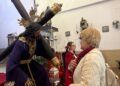besamanos-acerca-semana-santa-amargura