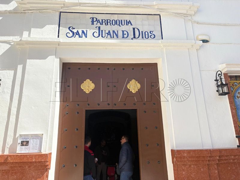 besamanos-acerca-semana-santa-amargura