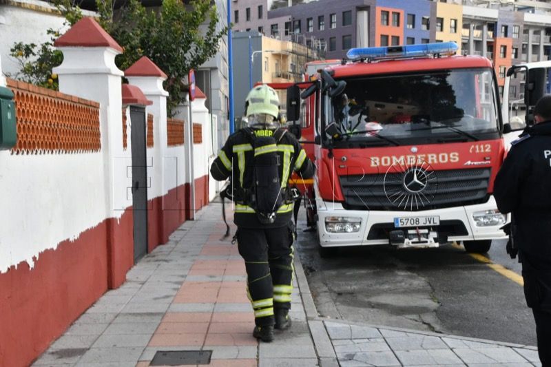 bomberos-interviene-incendio-viejo-hospital-012