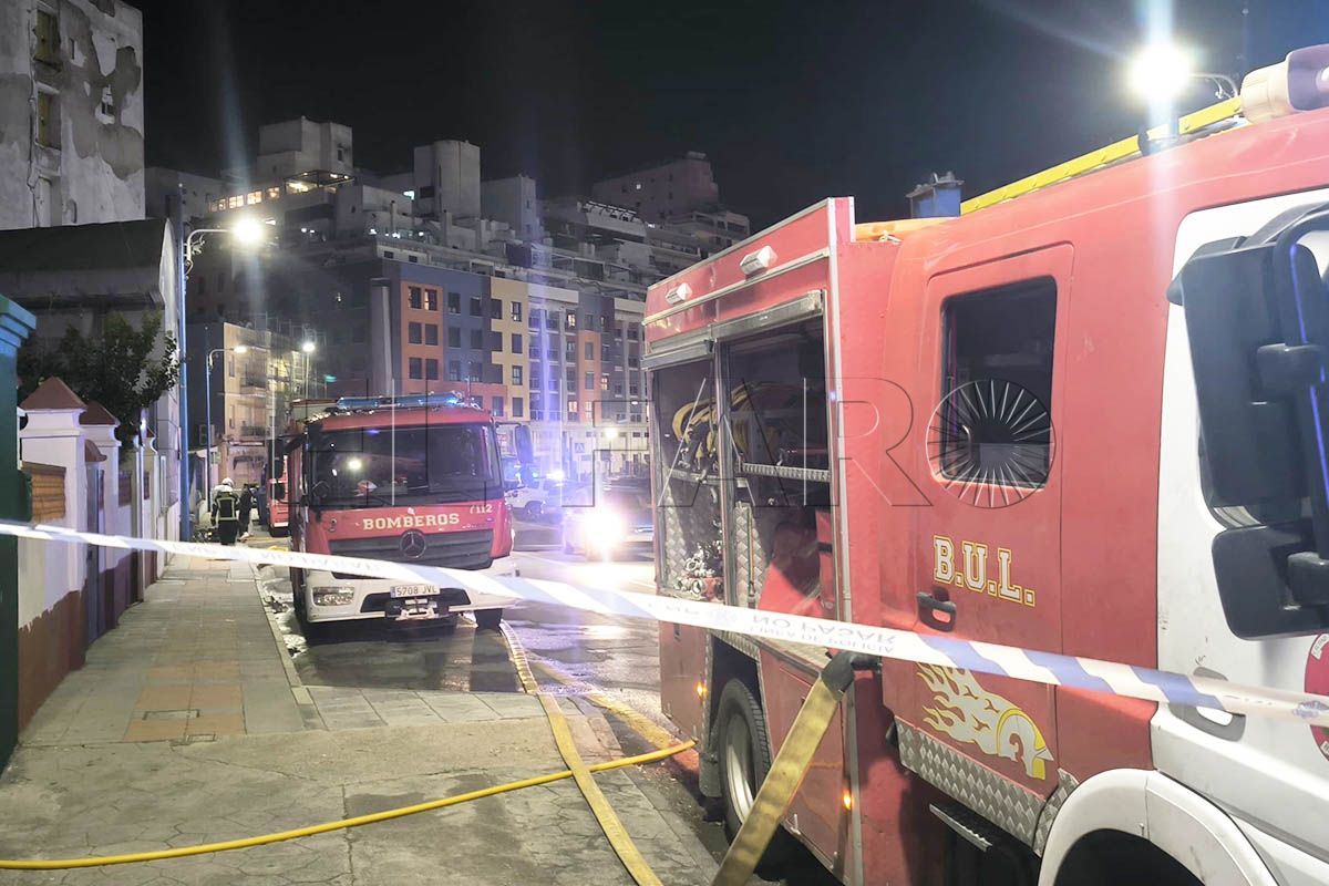 bomberos-interviene-incendio-viejo-hospital-portada