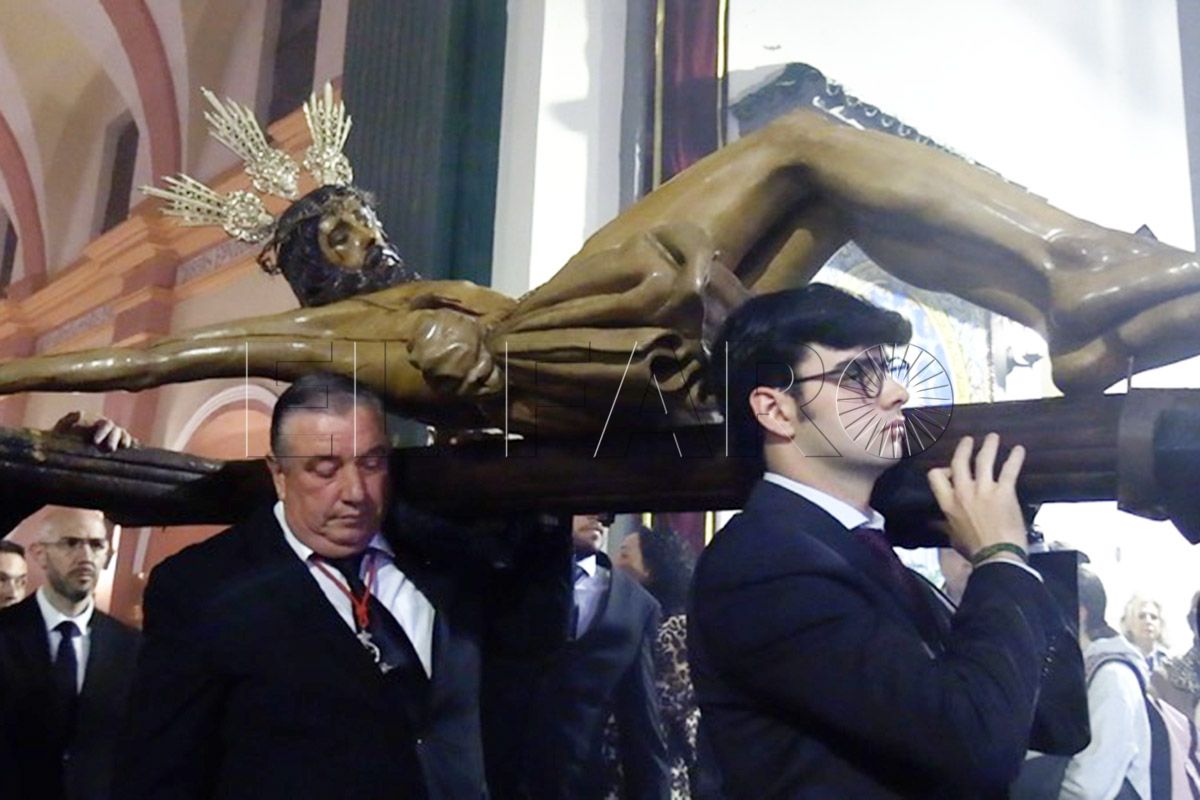 cristo-buena-muerte-recorre-calles-solemne-via-crucis-010-portada
