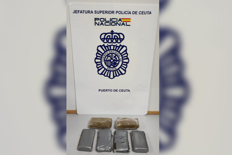 detenido-hachis-zapatillas-policia-nacional