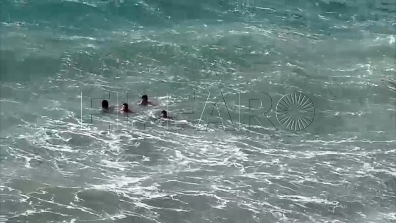 escenas-dramaticas-benzu-inmigrantes-buscan-pasar-ceuta