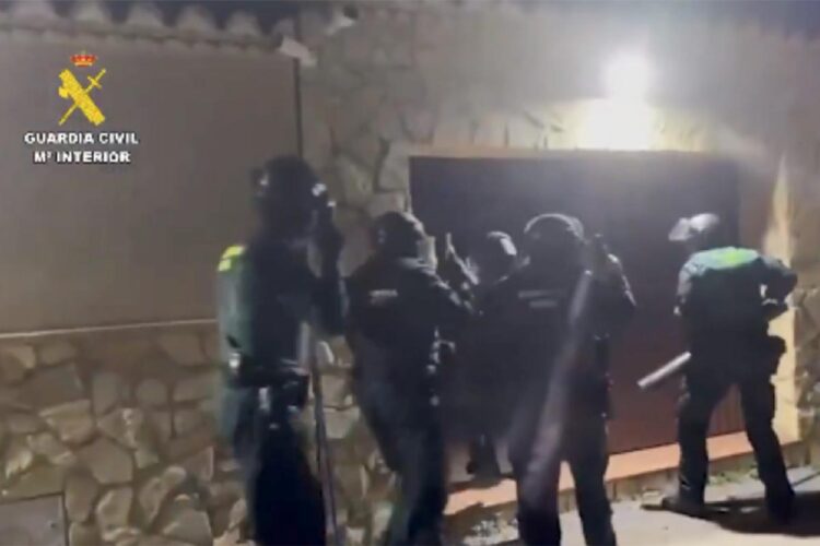 golpe-banda-tarta-reyes-narcolanchas-guardia-civil