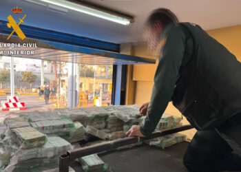 golpe-guardia-civil-narco-ceuta-hachis-003