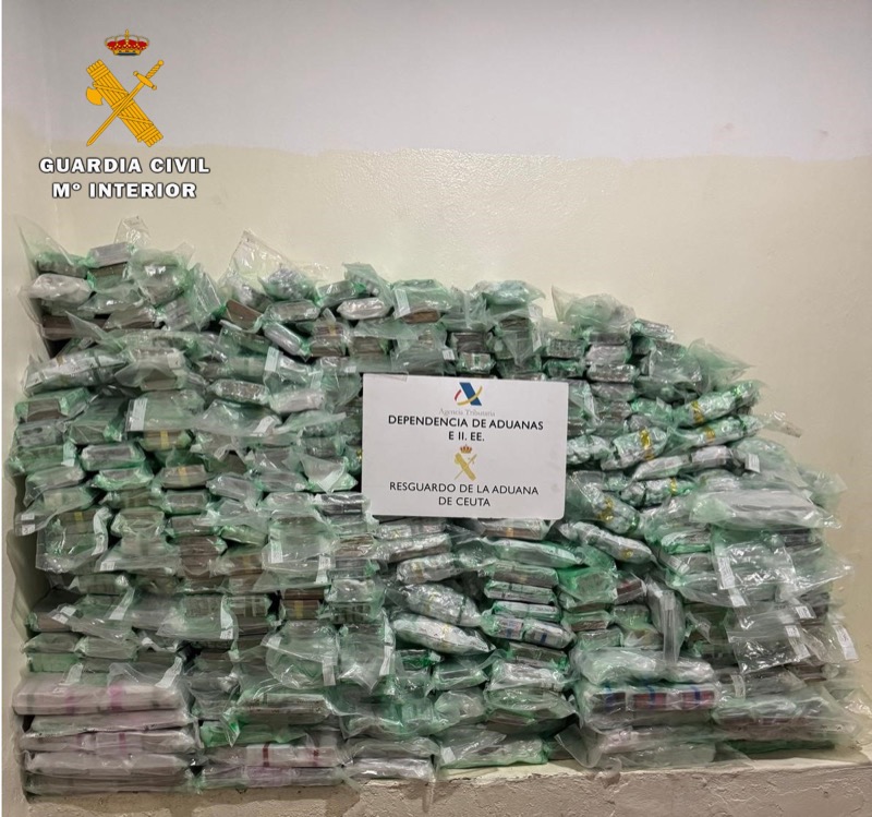 golpe-guardia-civil-narco-ceuta-hachis-004