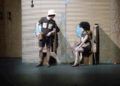 gran-acogida-cortazar-juego-teatro-revellin-pablo-rivero-ana-rayo-22