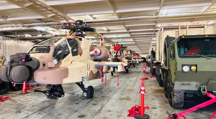 marruecos-recibe-primeros-helicopteros-ataque-apache-2