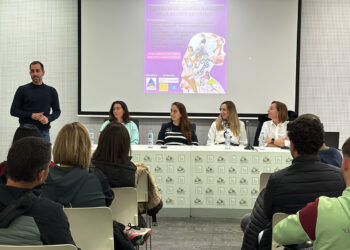 mesa-redonda-visibilizar-figura-mujer-deporte-001