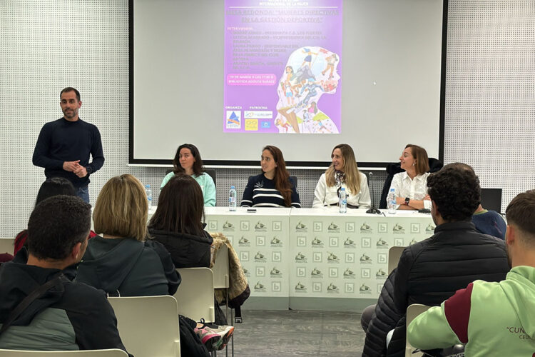mesa-redonda-visibilizar-figura-mujer-deporte-001