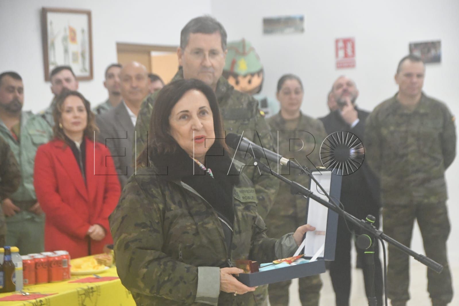 ministra-defensa-margarita-robles-despide-comandante-general-marcos-llago-navarro-3