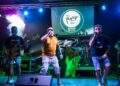 molestando-vecinos-divertirse-publico-musica