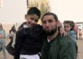 ninos-celebran-final-ramadan-colchonetas-manualidades-005