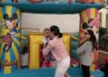 ninos-celebran-final-ramadan-colchonetas-manualidades-025