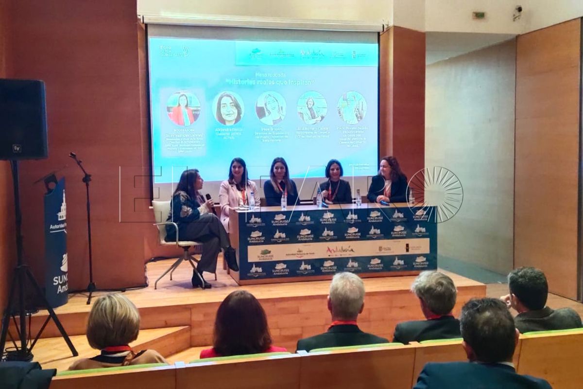 sector-portuario-se-sienta-mesa-debatir-mujer-ponencias-002