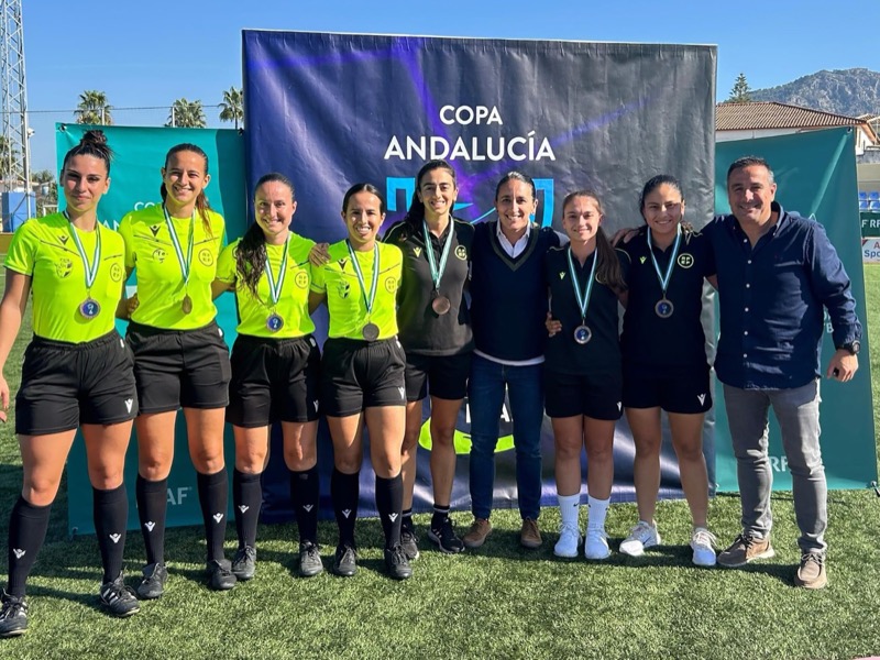 soraya-chairi-pionera-arbitraje-caballa-futbol-011