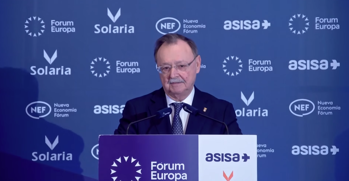 vivas-defiende-futuro-ceuta-forum-nueva-economia-10
