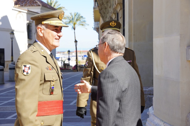 vivas-recibe-nuevo-comandante-general-ceuta-004