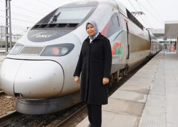 zainab-el-khattabi-primera-conductora-alta-velocidad-marroqui