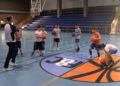 alrededor-30-ninos-disfrutan-campus-baloncesto-004