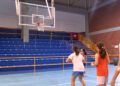alrededor-30-ninos-disfrutan-campus-baloncesto-011