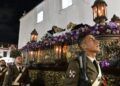 ceuties-acompanan-santo-entierro-emotiva-salida-semana-santa-ceuta-2025-008