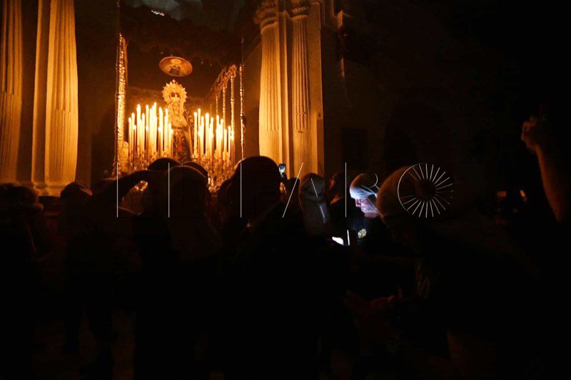 ceuties-acompanan-santo-entierro-emotiva-salida-semana-santa-ceuta-2025-022