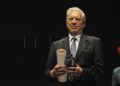 fallece-mario-vargas-llosa-premio-convivencia-ceuta-2013-001