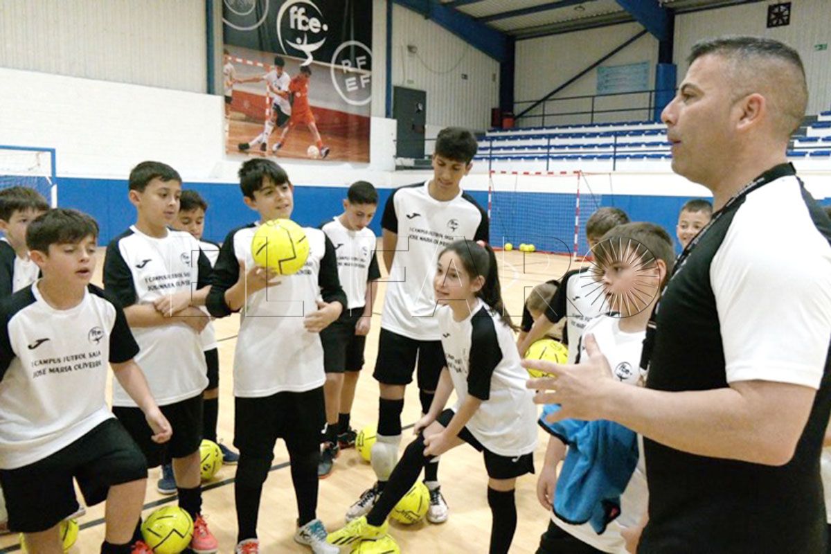 gran-acogida-campus-futsal-jose-maria-oliveira-010-portada