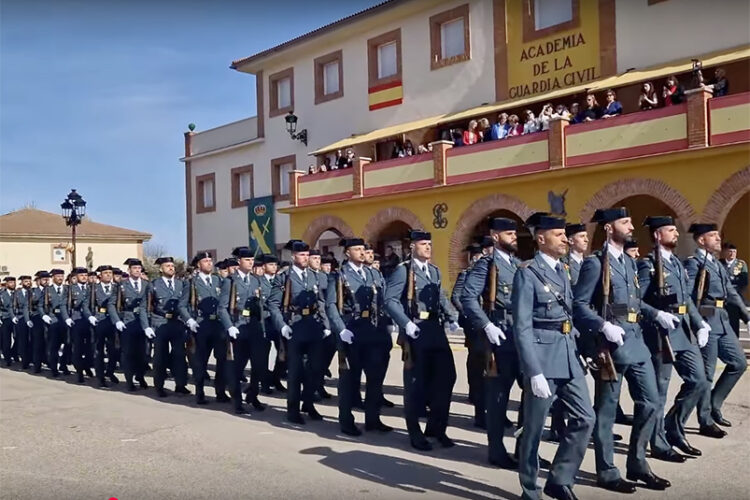 guardias-civiles-nacidos-marruecos-juran-bandera