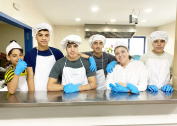 menores-esperanza-torrijas-semana-santa-ceuta-2025-019