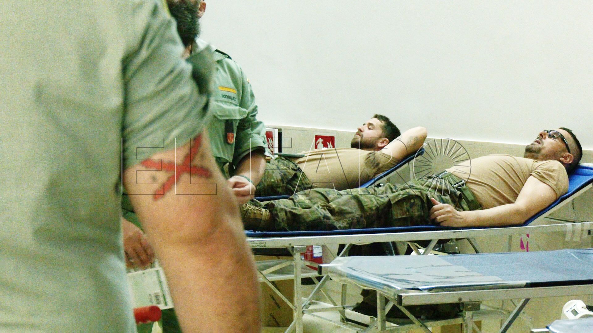 militares-acuden-llamada-donacion-sangre-18