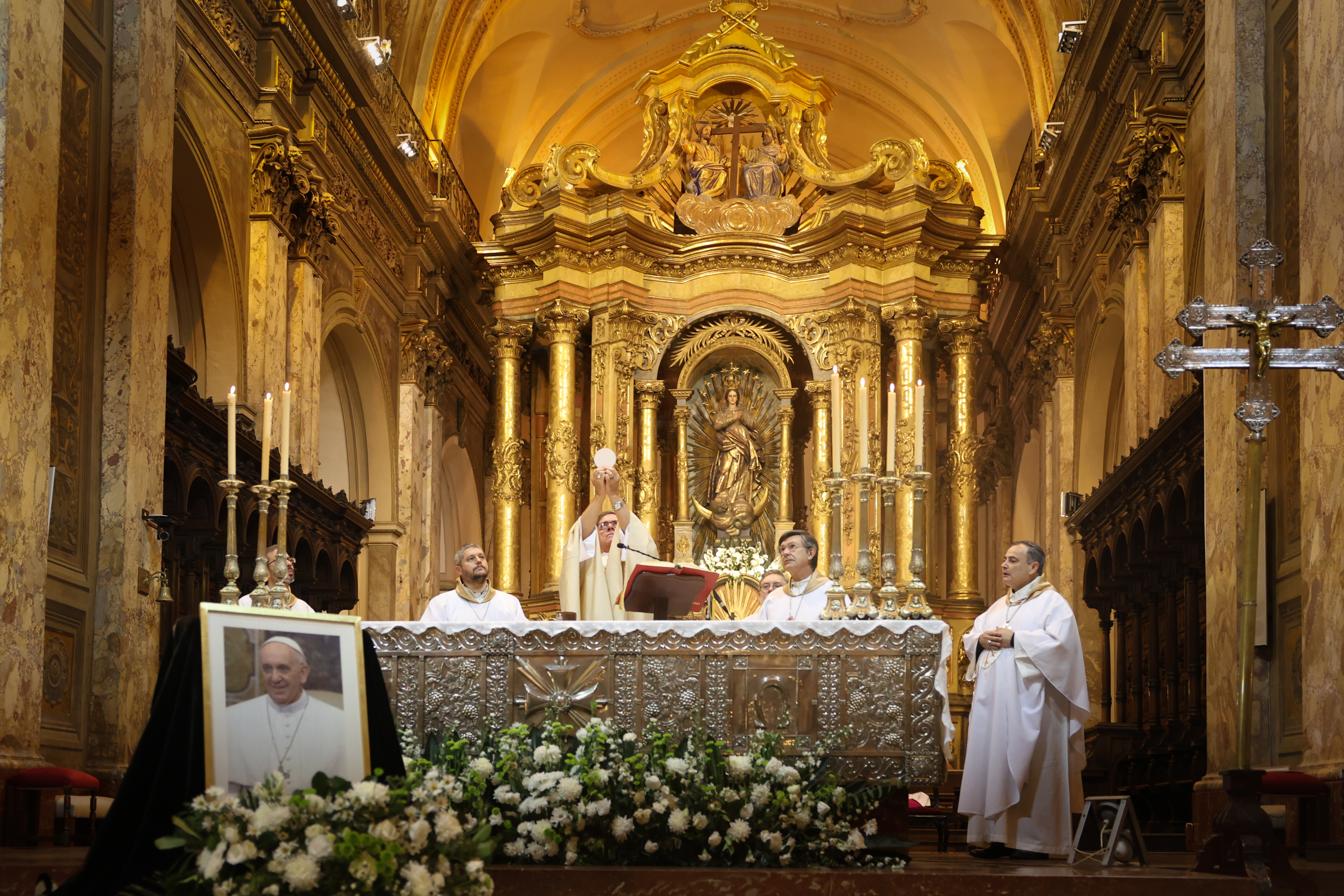 misa-argentina-muerte-papa-francisco.jpg
