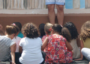ninos-espalda.jpg