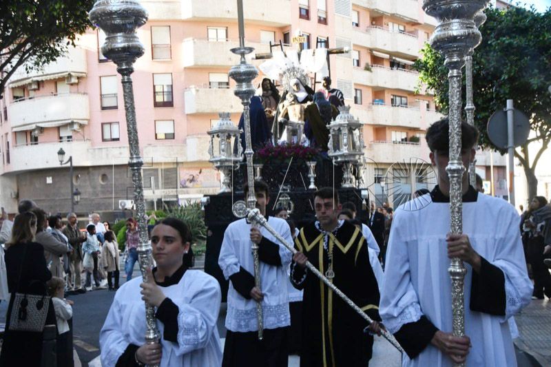 sol-radiante-bendice-salida-valle-semana-santa-ceuta-2025-003