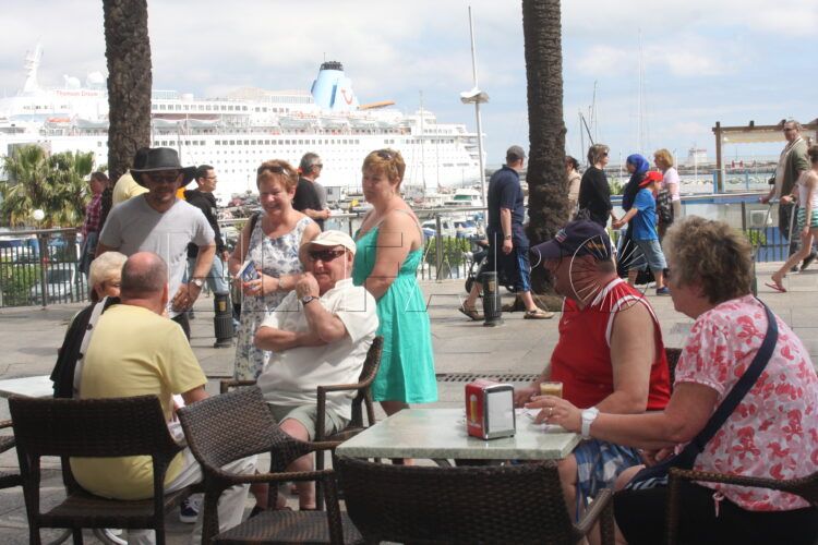 turistas-visitan-ceuta