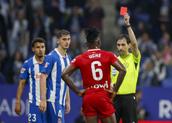 uche-expulsado-entrada-parecida-mbappe