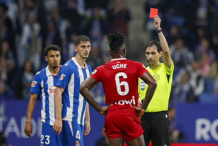 uche-expulsado-entrada-parecida-mbappe