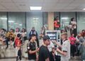 FOTOS-aficionados-esperan-heroes-ascenso-puerto-ad-ceuta