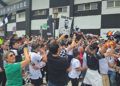 calido-recibimiento-hinchas-ad-ceuta-futbol-012