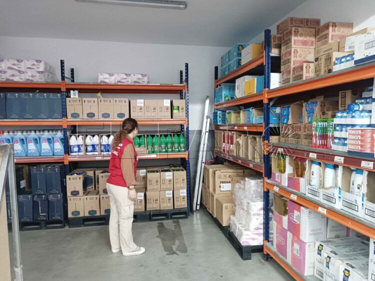 caritas-ceuta-atiende-personas-situacion-pobreza-6