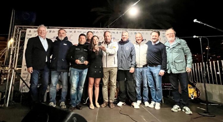 ceuta-emociona-sergio-llorca-recoge-trofeo-campeon-002