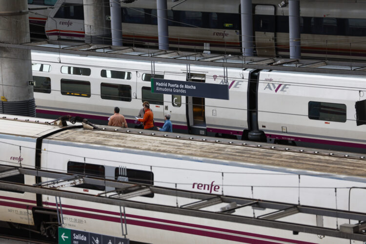 descuentos-viajes-tren-familias-grupos-personas