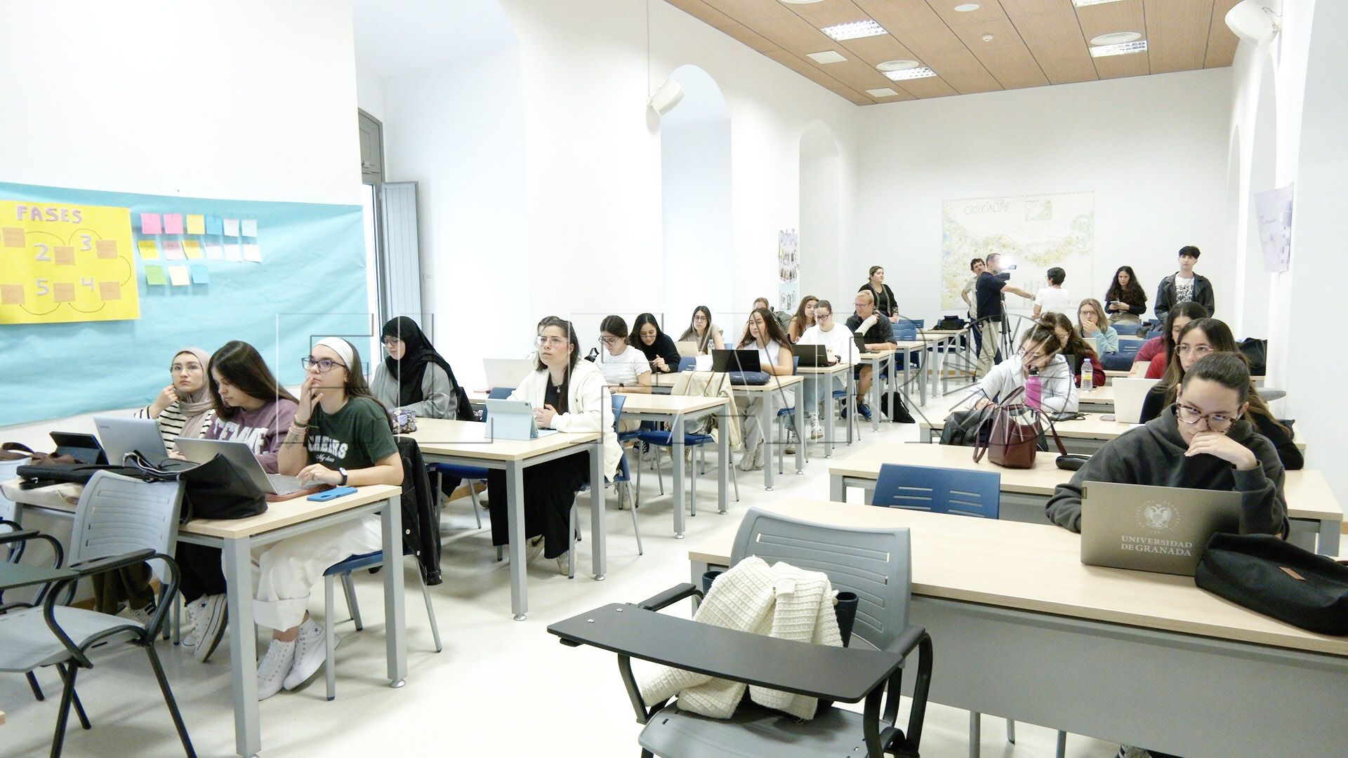 estudiantes-programas-europeos-casa-juventud