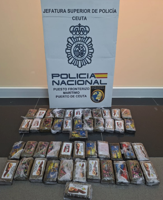 hachis-ceuta-algeciras-1-mujer-2-menores-cargados-droga-hachis-2
