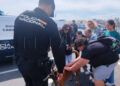 usuarios-plena-inclusion-conocen-perros-unidad-canina-policia-nacional-6